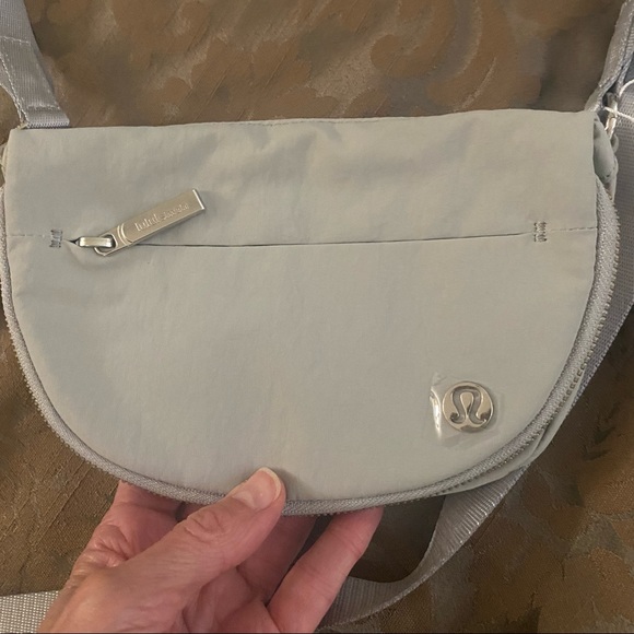 LULULEMON ALL NIGHT MICRO FESTIVAL BAG *zip top* in SOLD OUT COLOR- SEAL… - Picture 7 of 7